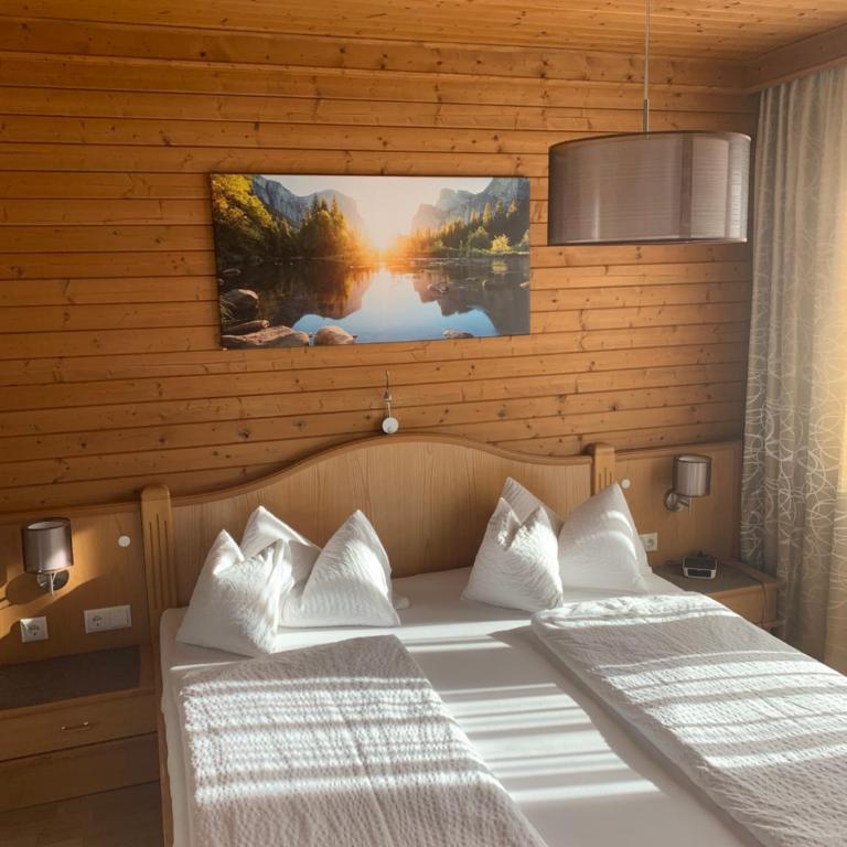 Landhof Aigner - Doppelzimmer mit Balkon - 3