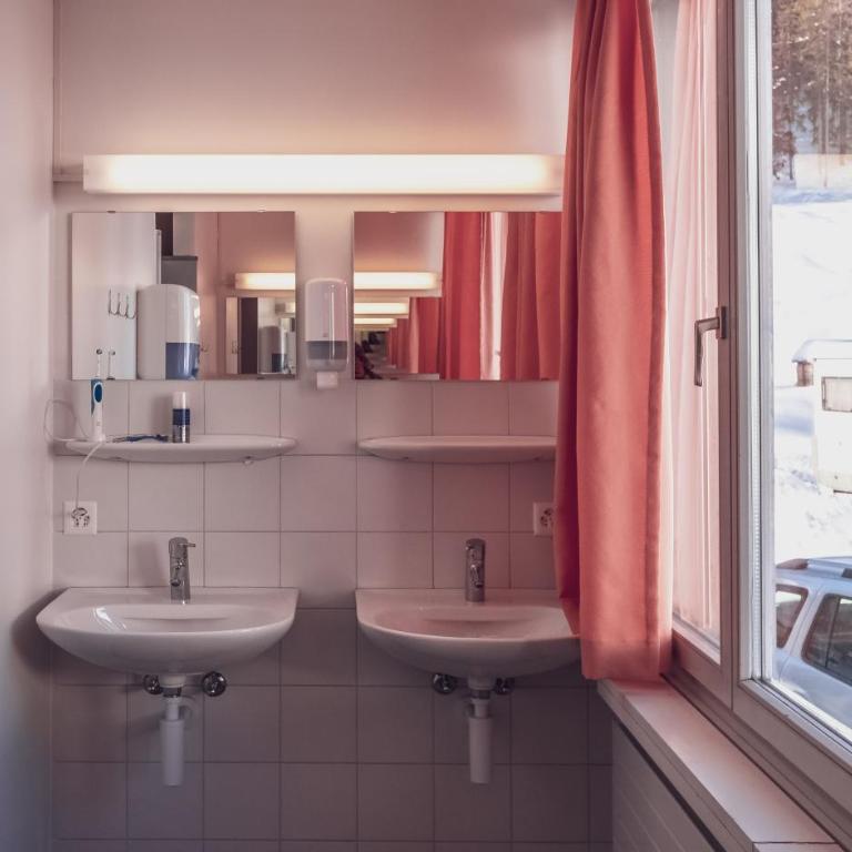 Maxon Pavillon by Mountain Hotels - Zweibettzimmer mit Gemeinschaftsbad - 2