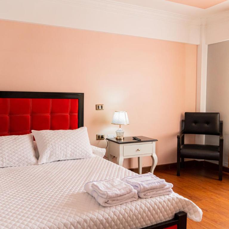 Residencial Velia & Victoria - Habitación con cama grande - 5