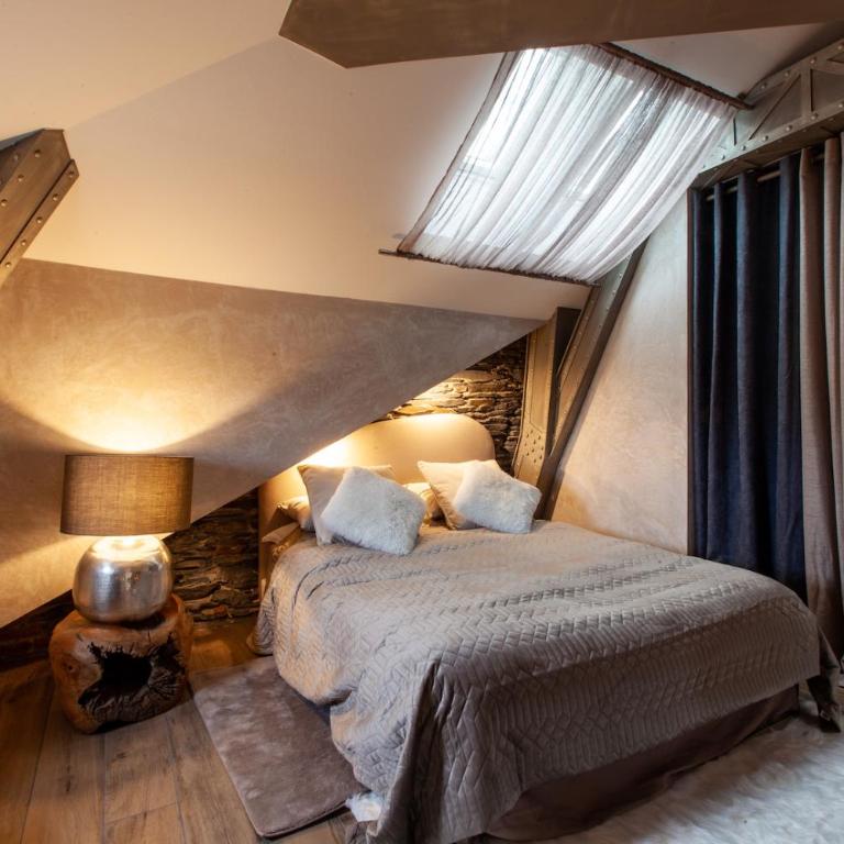 OLuxuxy49 - Appartements T3 de prestige, Place du Ralliement, 2ème 3ème et 4ème étage SANS ASCENSEUR - Appartement 2 Chambres - 9
