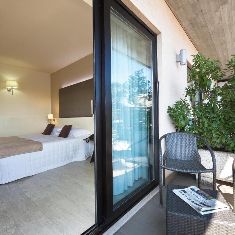 Hotel Desenzano - Camera Deluxe - 2