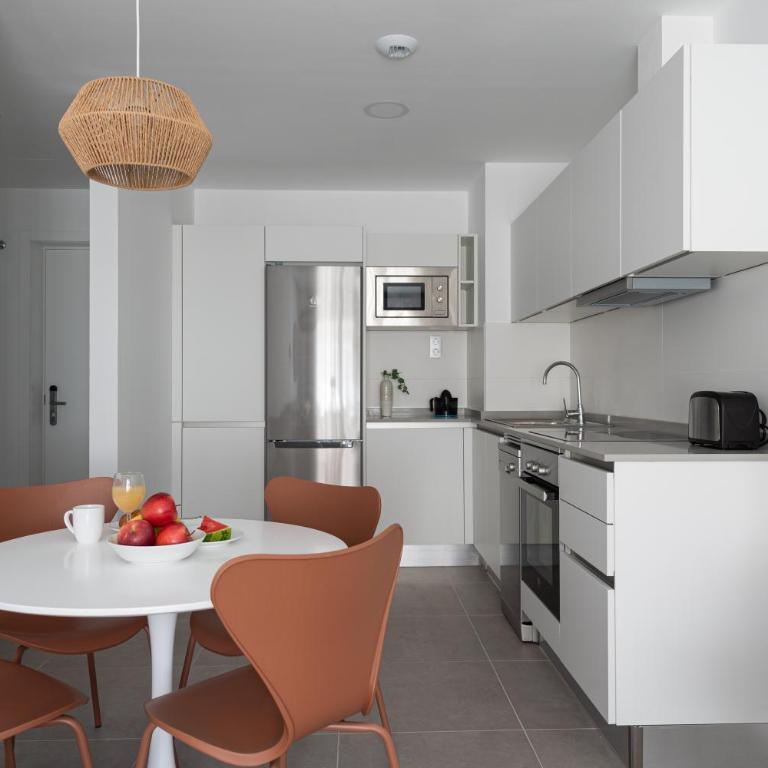Royal Flats-Viviendas Vacacionales - Apartamento de 2 dormitorios (3 adultos) - 5