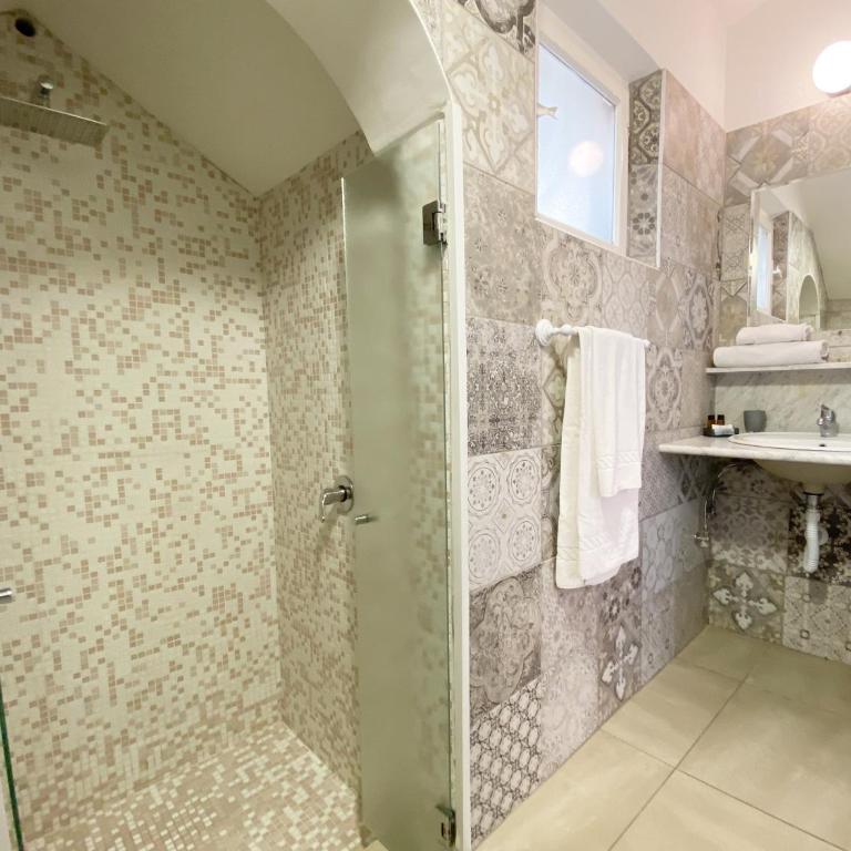 Residence Terra Rossa Taormina - Monolocale con Patio e Vista Mare - 3