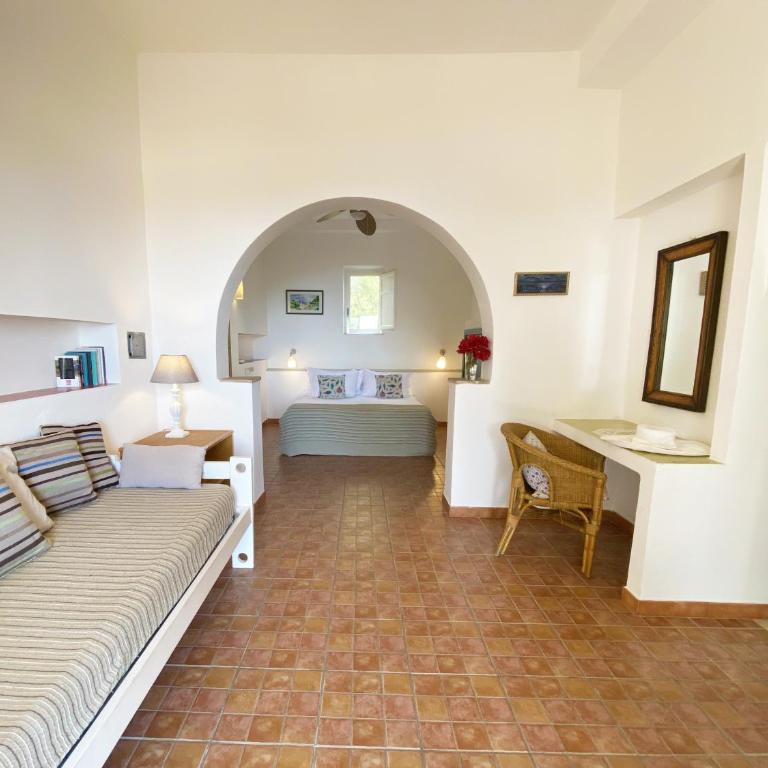 Residence Terra Rossa Taormina - Monolocale con Patio e Vista Giardino - 6