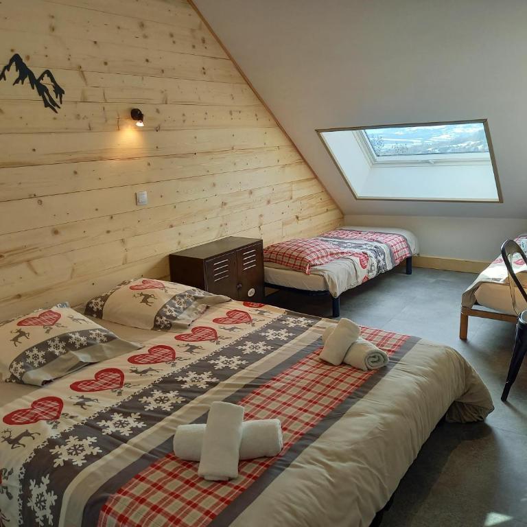 Auberge Le Vieux Chaillol - Chambre Quadruple avec Douche - 1