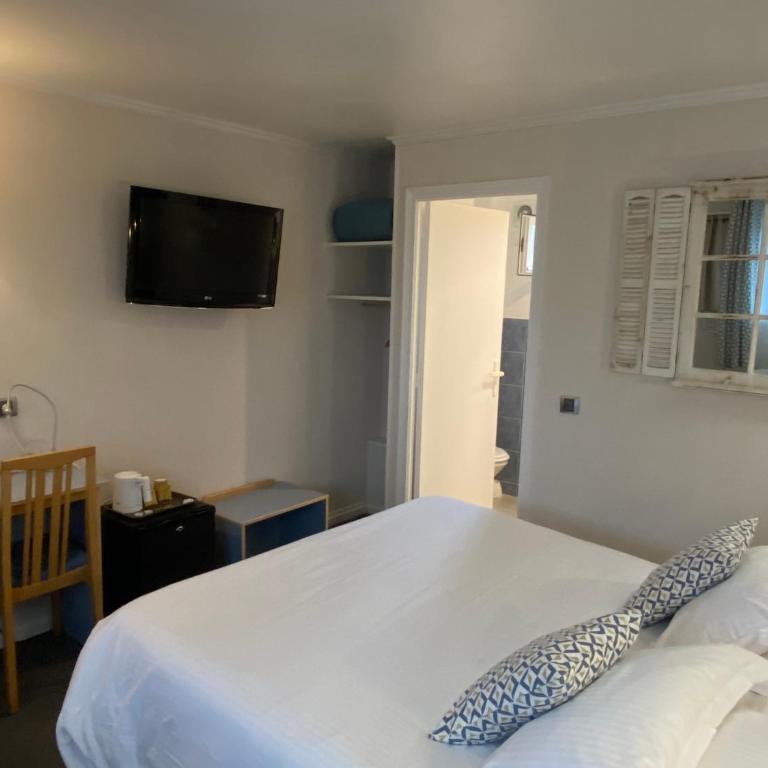 Contact hôtel - Hôtel Les Bleuets & SPA - Chambre Double - 18