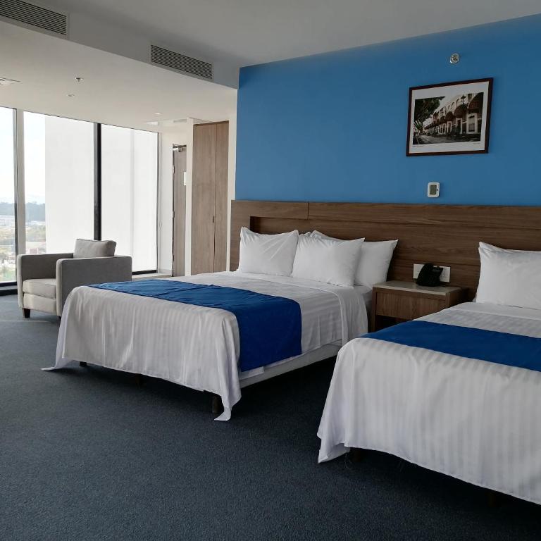Wyndham Puebla Angelopolis - Suite con 2 camas grandes - No fumadores - 4