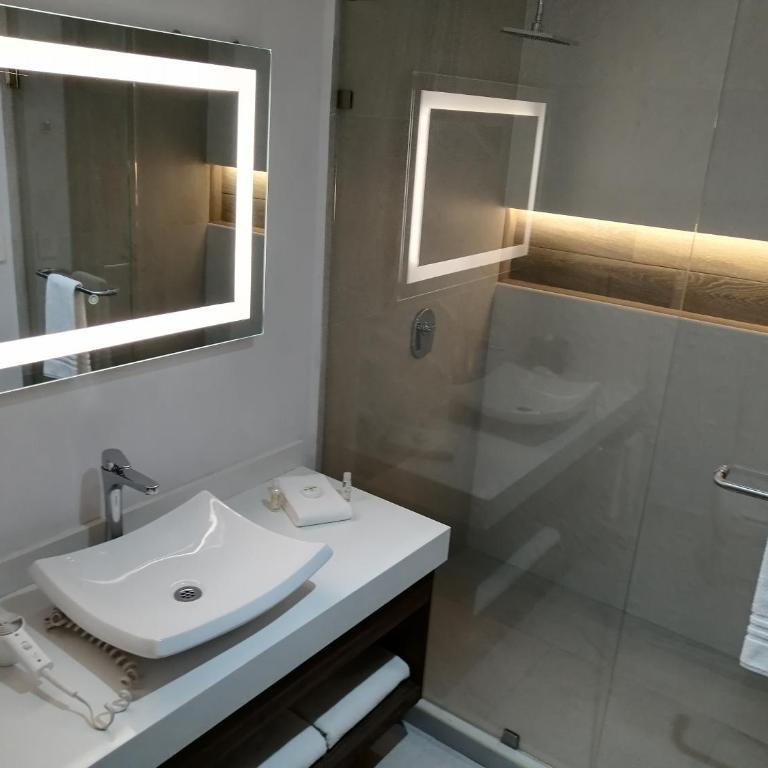 Wyndham Puebla Angelopolis - Habitación con 2 camas grandes - No fumadores - 8