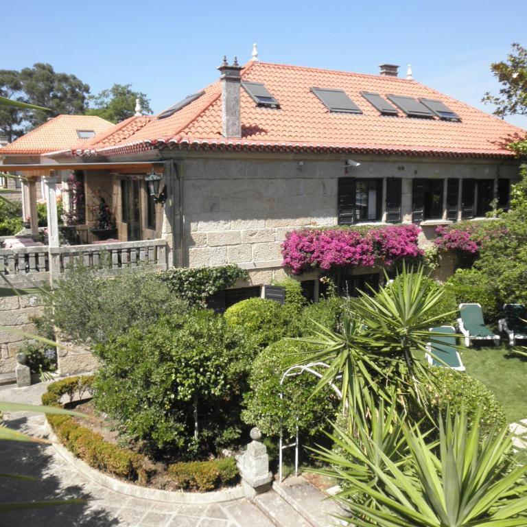 Hotel Playa Samil Vigo - Single Room with Private Bathroom and Parking Included - 1