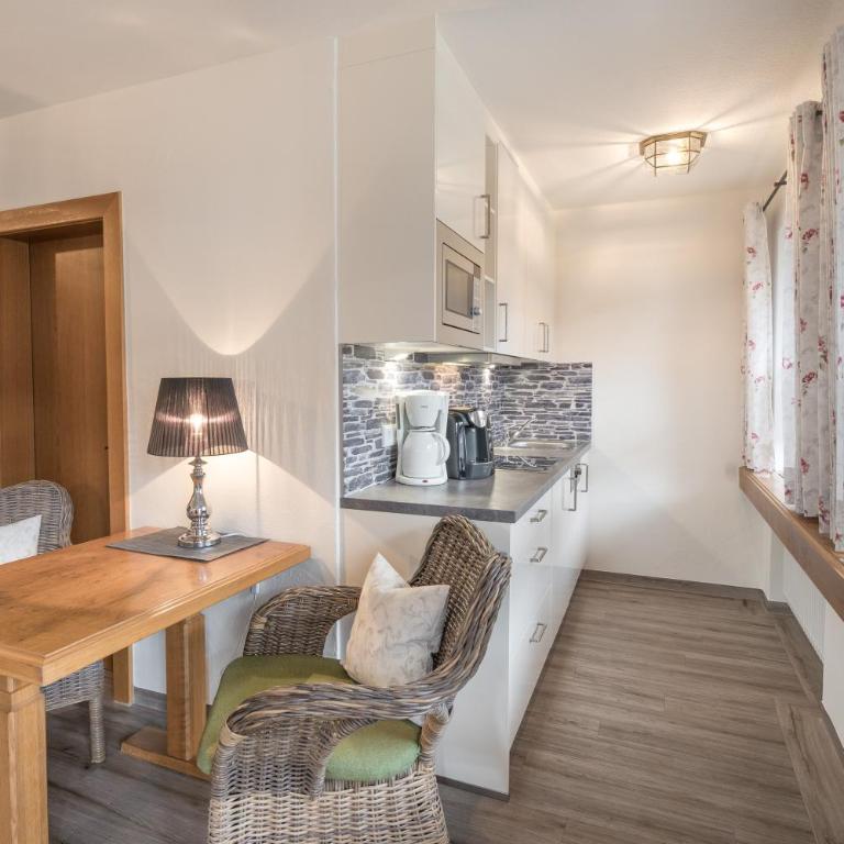 Ferienwohnungen Alpentraum - Landhaus im oberen Markt - Apartment mit 1 Schlafzimmer - 2