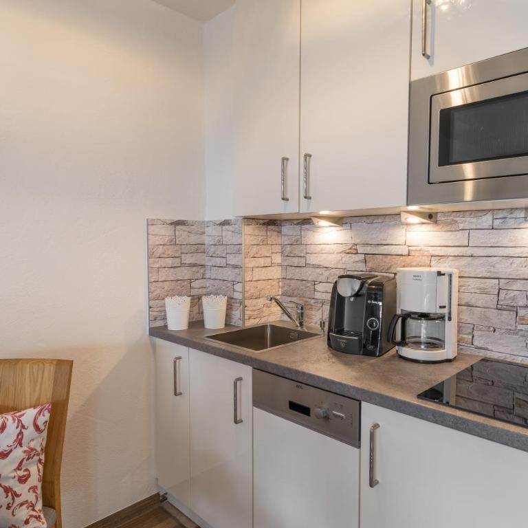 Ferienwohnungen Alpentraum - Landhaus im oberen Markt - Apartment mit Balkon - 1