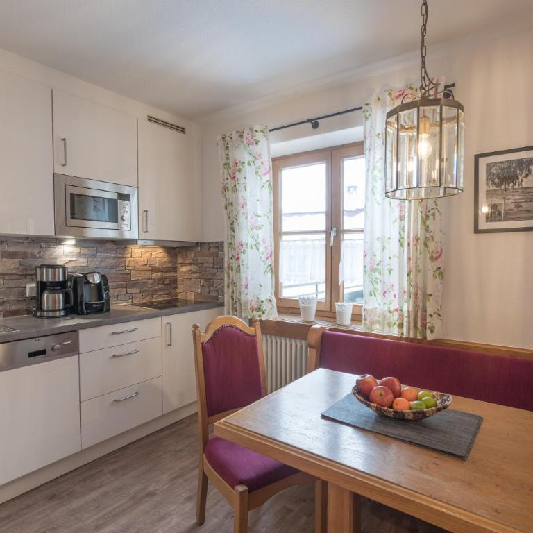 Ferienwohnungen Alpentraum - Landhaus im oberen Markt - Apartment mit 2 Schlafzimmern - 2