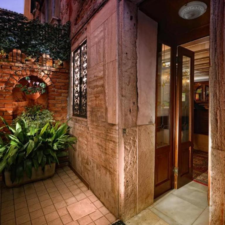 Residenza Hotel San Maurizio - Camera Standard Matrimoniale/Doppia con Letti Singoli - 10