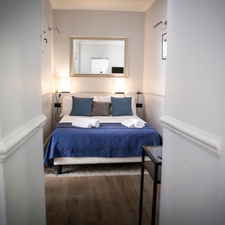 Holidays Suites Navona - Camera Matrimoniale - 2