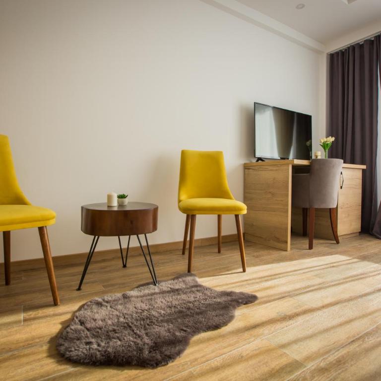 SREBRNA PLANINA Spa & Resort - Deluxe Suite with Free Spa Access - 4