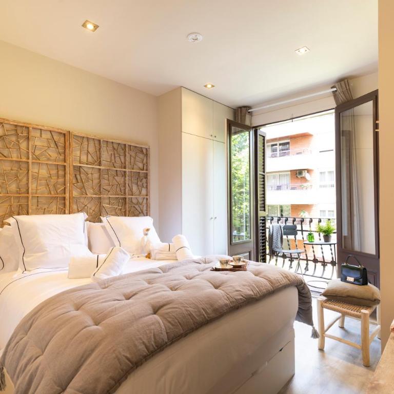 Chic Apartments Barcelona - Apartment with Balcony - 21