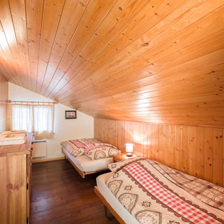Mayen2003 Ayent Anzère - Standard Zweibettzimmer mit Gemeinschaftsbad - 1