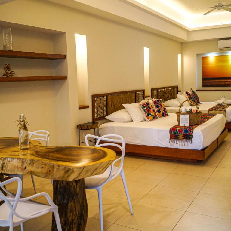 Hotel Azul Maya - Two King Bed Suite - 11