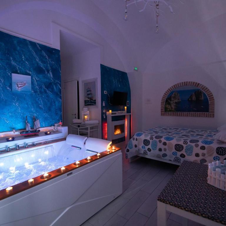 Stabiae Luxury Rooms - Suite King con Vasca Idromassaggio - 1