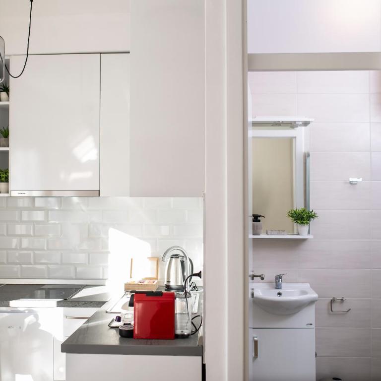 Big Tree Apartment & The Nest Apartment - free Parking - One-Bedroom Apartment - 12