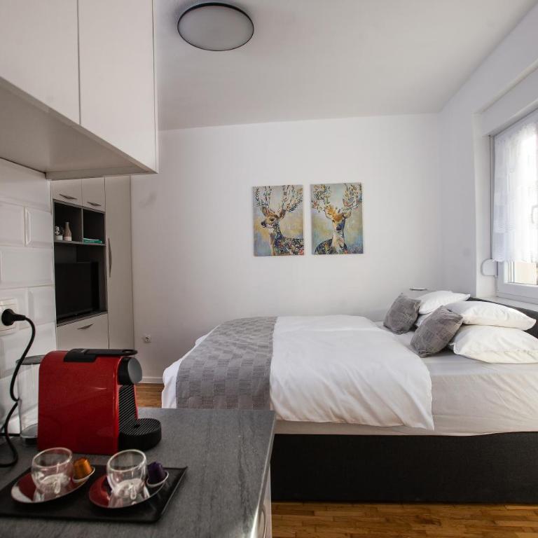 Big Tree Apartment & The Nest Apartment - free Parking - One-Bedroom Apartment - 6