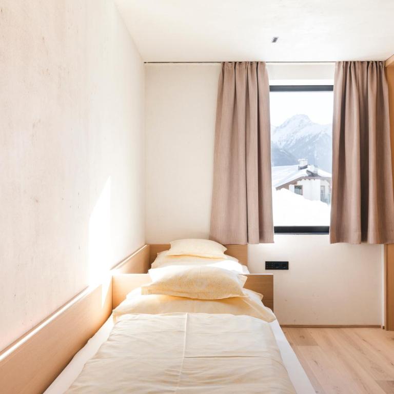 The one and only - Two-Bedroom Apartment - 9