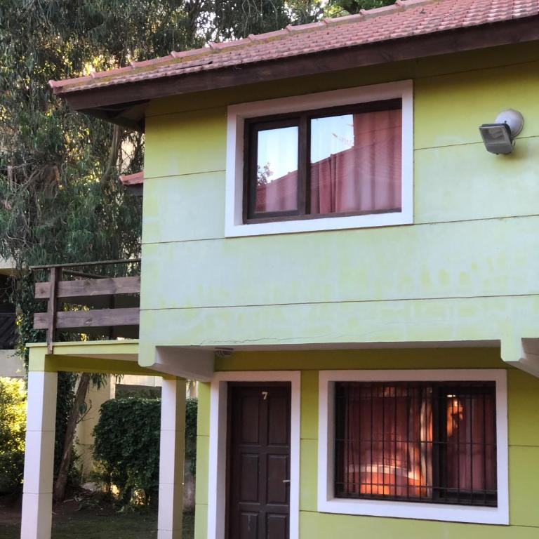 Acuarela - Three-Bedroom House - 8