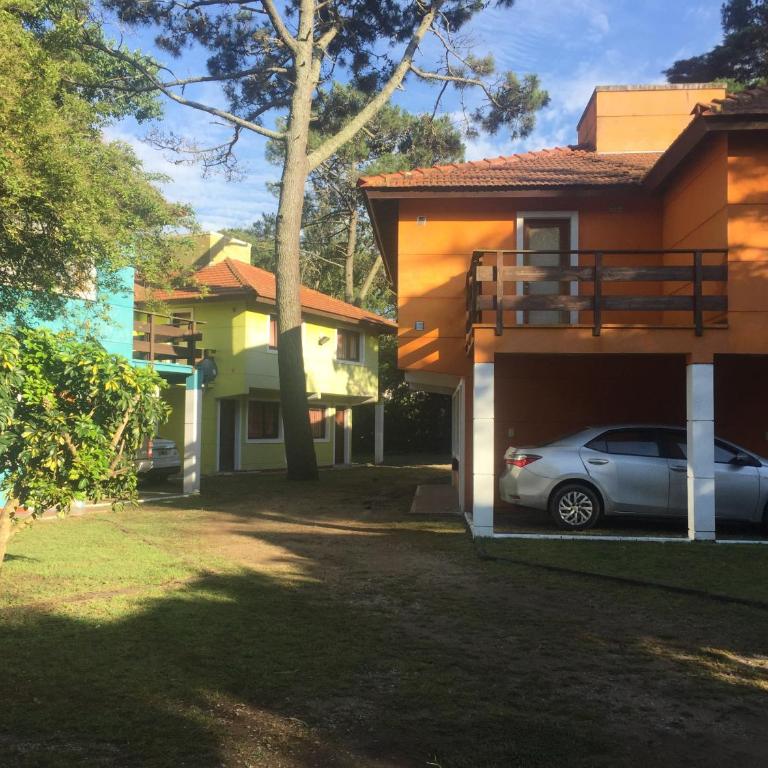 Acuarela - Three-Bedroom House - 2