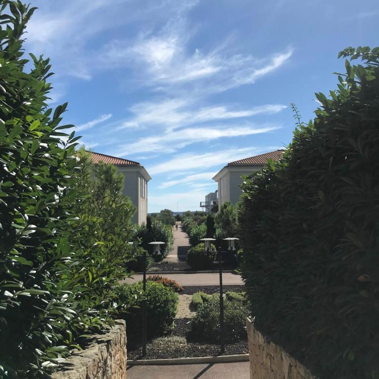 Juan Flore: Calme absolu à 100m de la plage - Appartement avec Balcon - 38