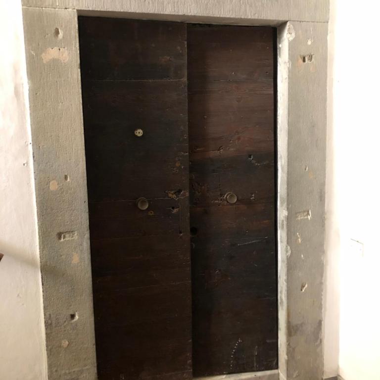 Renovated apartment with 3 bedrooms in an historic palazzo between port and old town - Three-Bedroom Apartment - 37