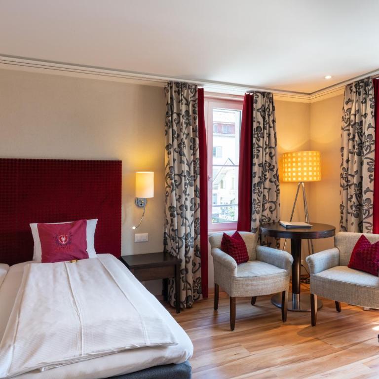 Hotel Krebs Interlaken - Superior Twin Room - 4