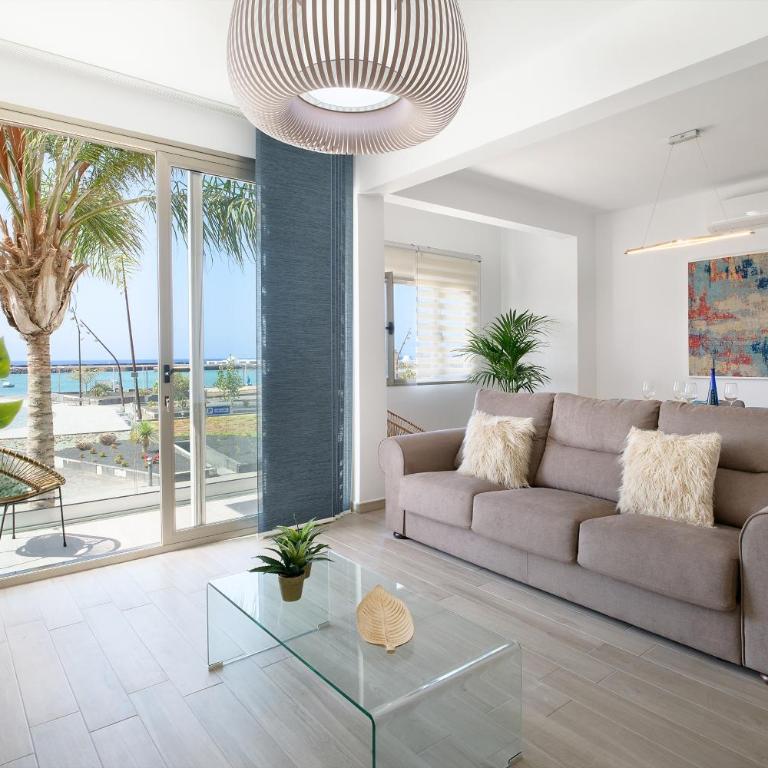 Apartamento Paula con vistas al mar - Three-Bedroom Apartment - 1