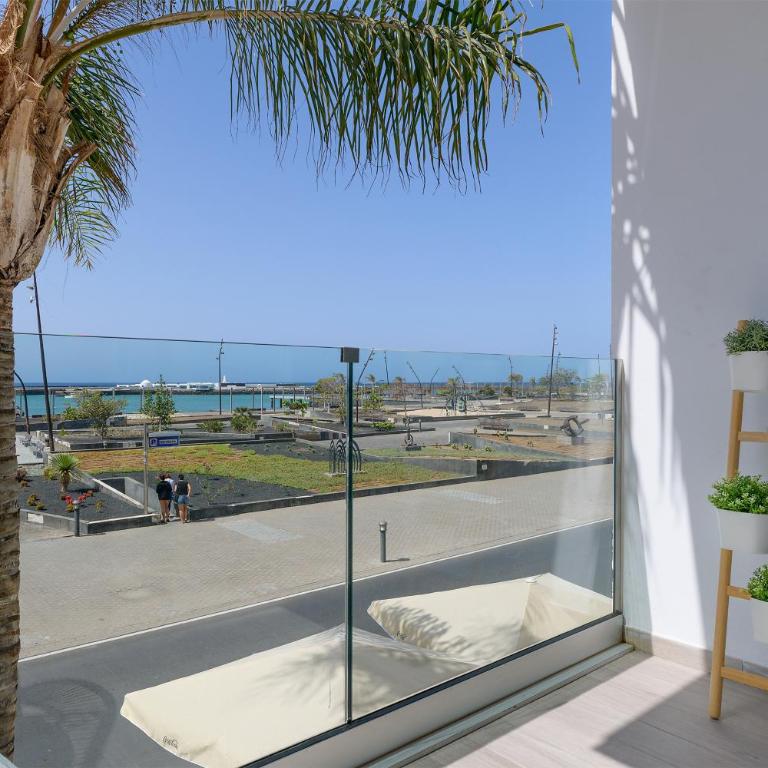 Apartamento Paula con vistas al mar - Three-Bedroom Apartment - 8