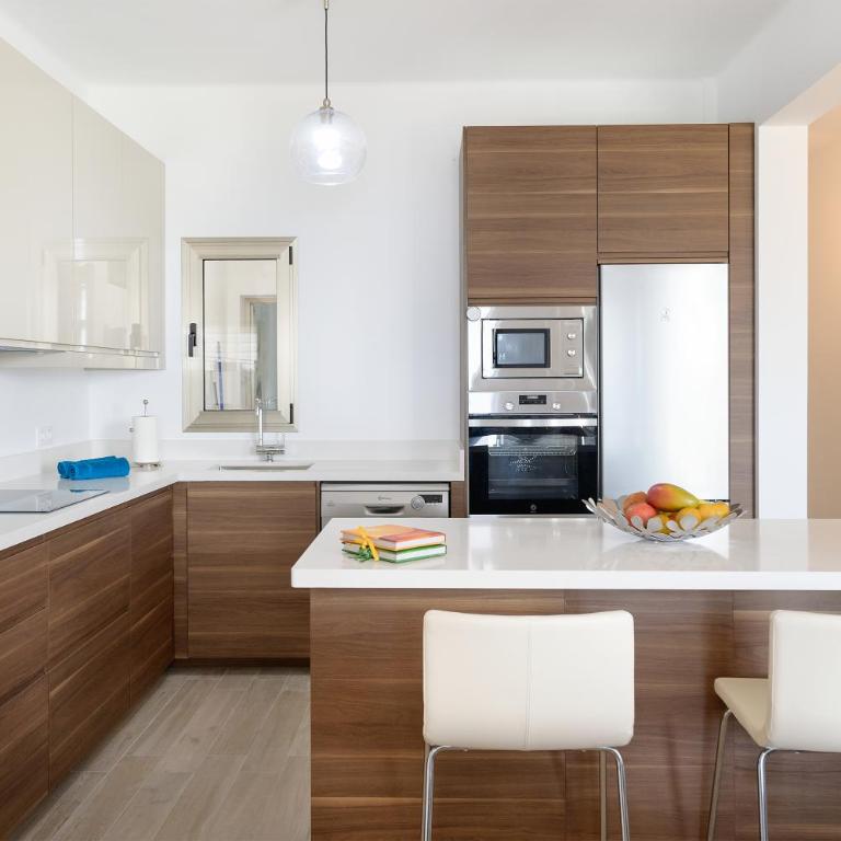 Apartamento Paula con vistas al mar - Three-Bedroom Apartment - 14