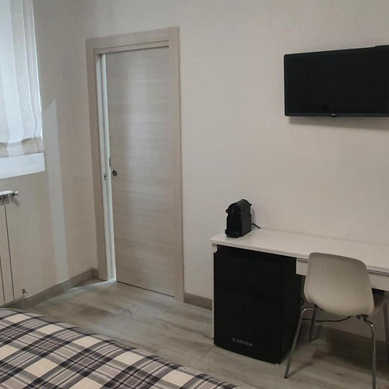 b&b 1930 - Camera Matrimoniale con Bagno Privato - 9