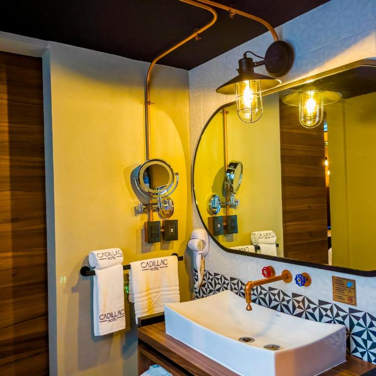 Cadillac Hotel Boutique - Suite con piscina privada - 4