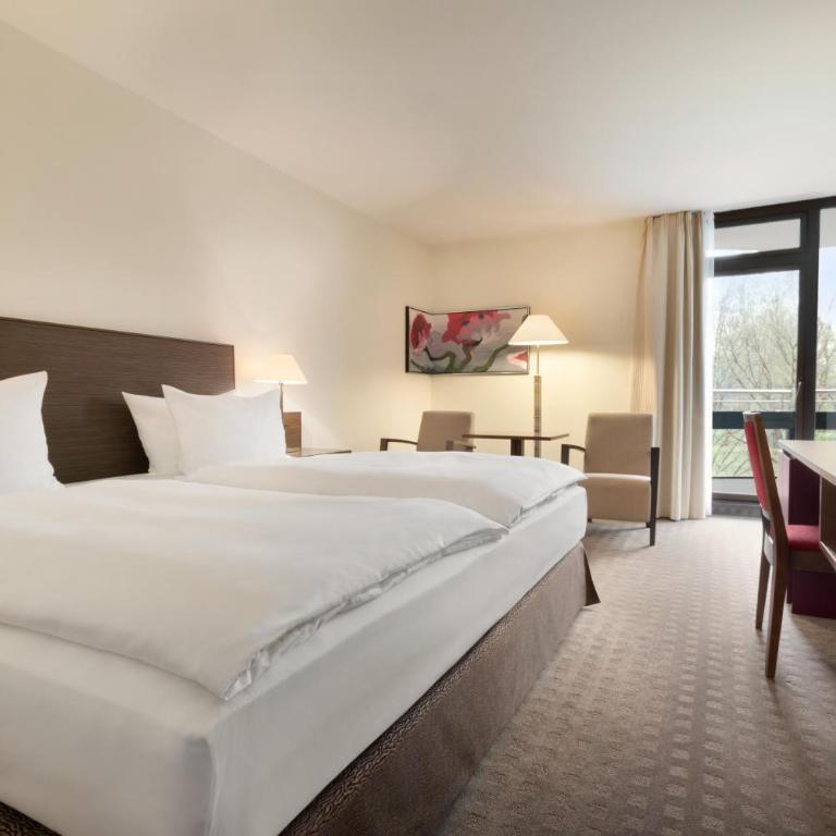 Ramada Nürnberg Parkhotel - Chambre Lit King-Size Deluxe - Non-Fumeurs - 1
