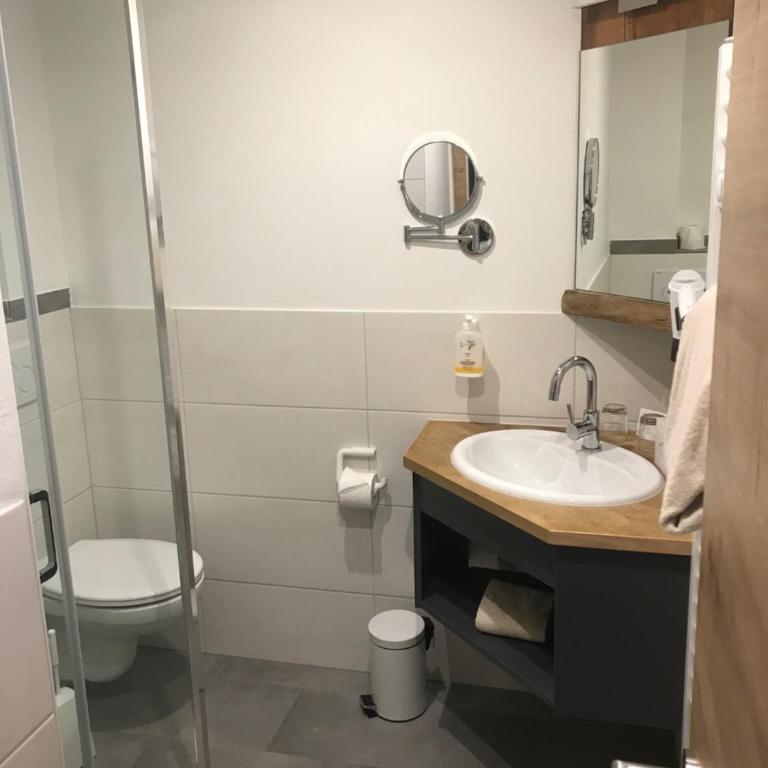 Hotel garni Alpengruss - Doppelzimmer mit Balkon - 5