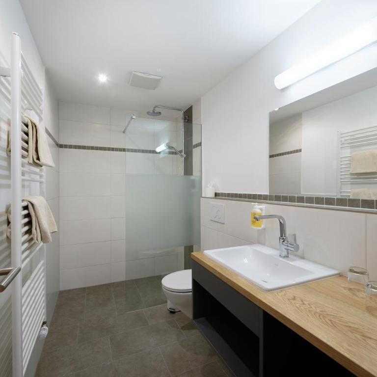 Hotel garni Alpengruss - Doppelzimmer mit Balkon - 3
