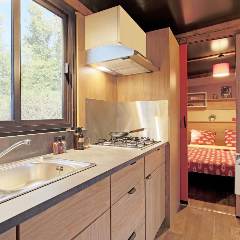 Camping Site de Gorge Vent - Bungalow Toile et Bois 2 habitaciones - Mikonos - 3