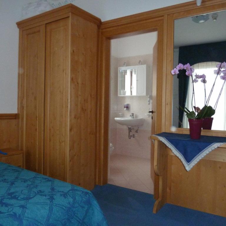 Hotel Florida - Doppelzimmer mit Seeblick - 3