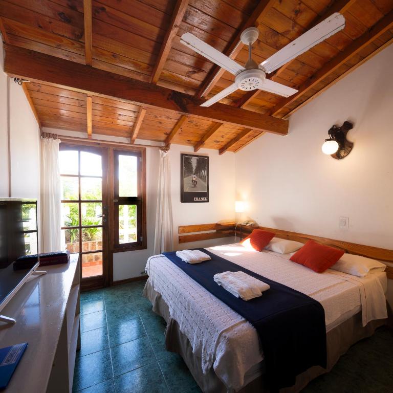 Hotel Arcoiris - Family Room with Balcony - 3