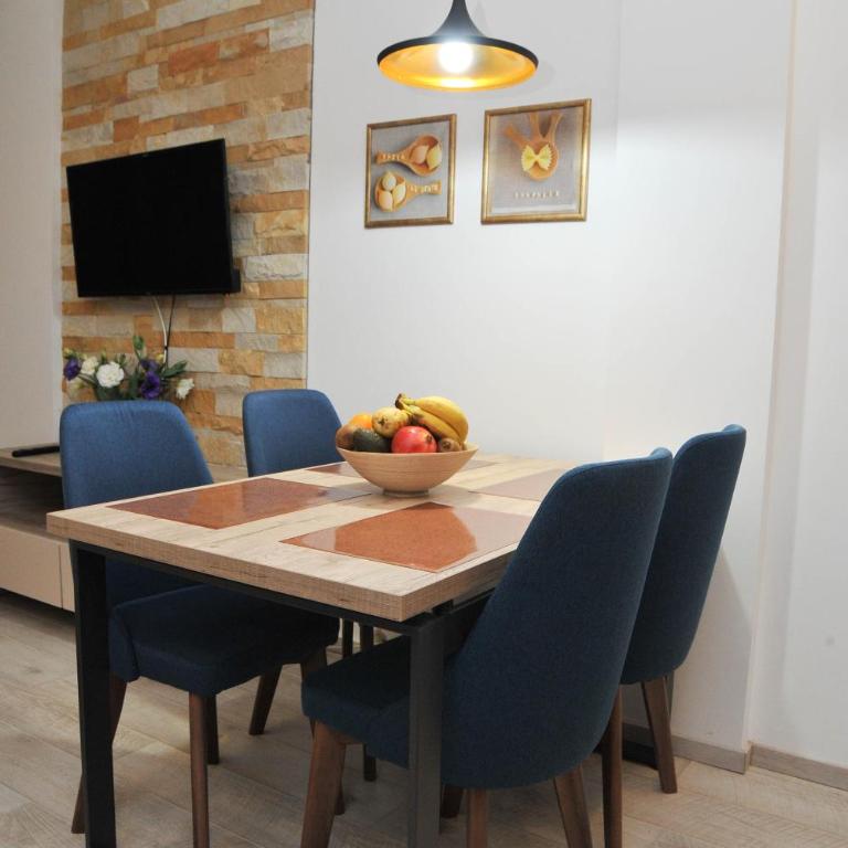 Milmari Resort - Lux Apartment - King Studio with Sofa Bed - 1