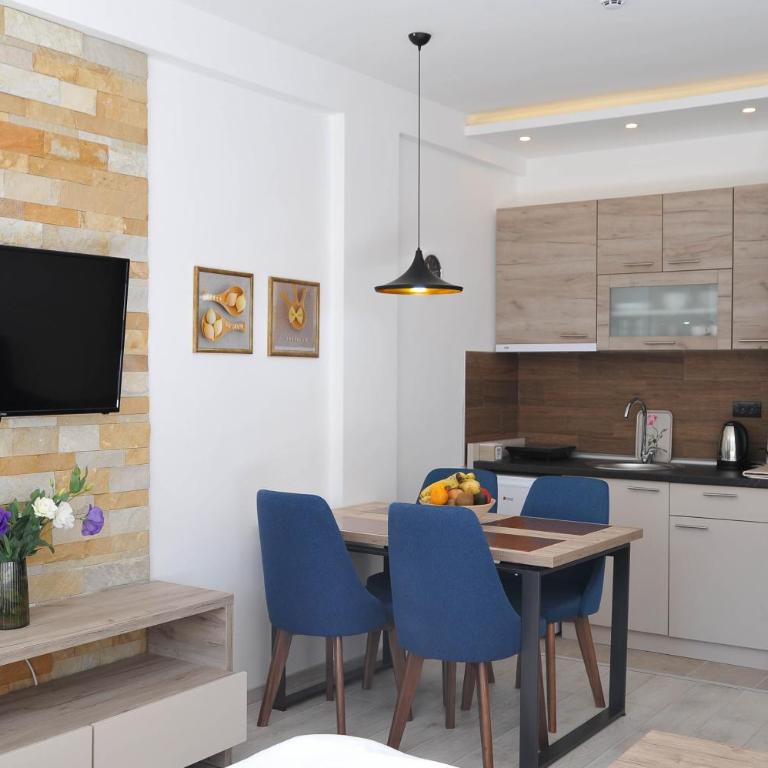 Milmari Resort - Lux Apartment - King Studio with Sofa Bed - 11