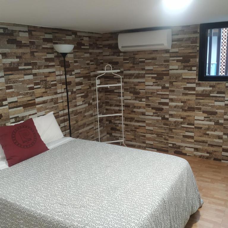 Apartamentos Deluxe Barajas - Three-Bedroom Apartment - 13