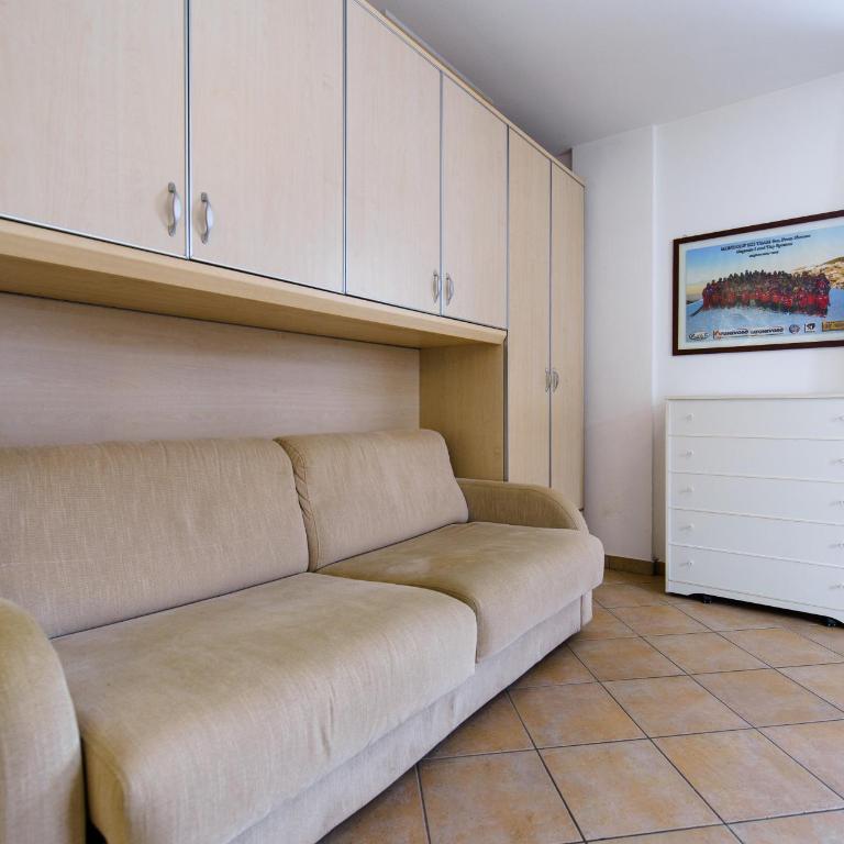 Zona Portici - Monolocale Familiare - 17