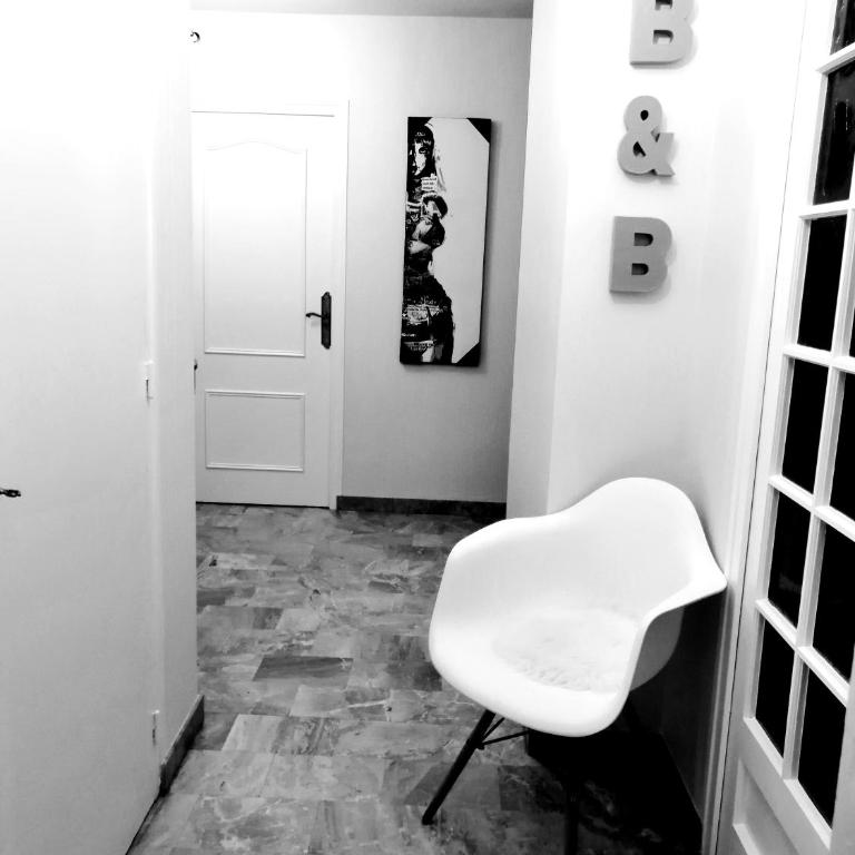 Bed and Break Annecy, appartement 90m2 avec parking, balcons - Three-Bedroom Apartment - 20