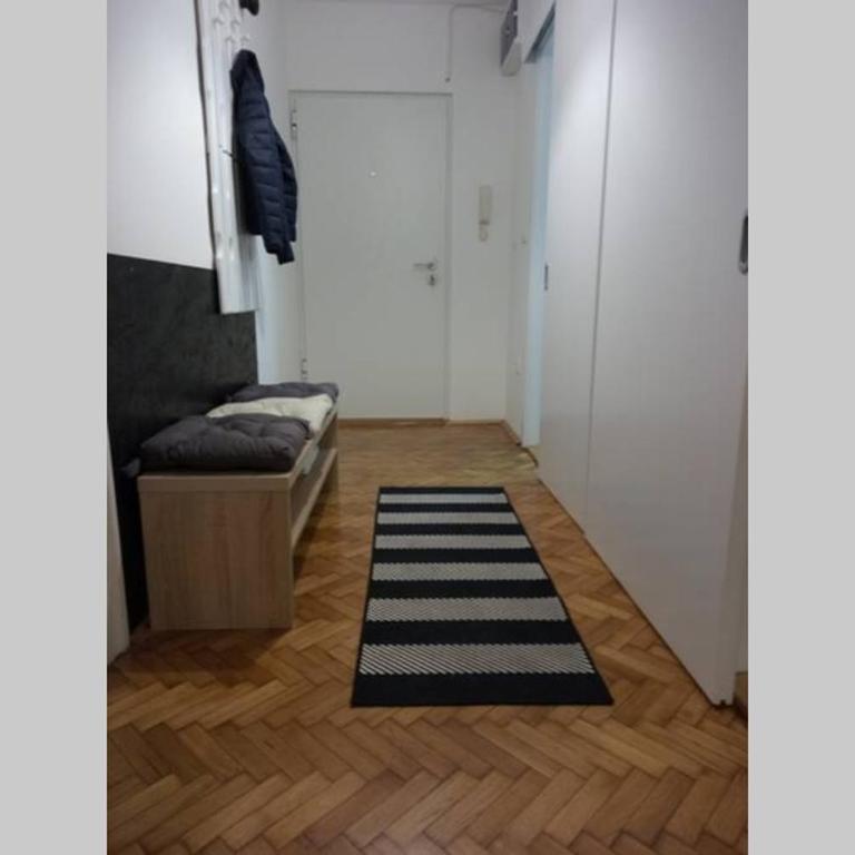 Tašmajdan's Charming - Three-Bedroom Apartment - 2