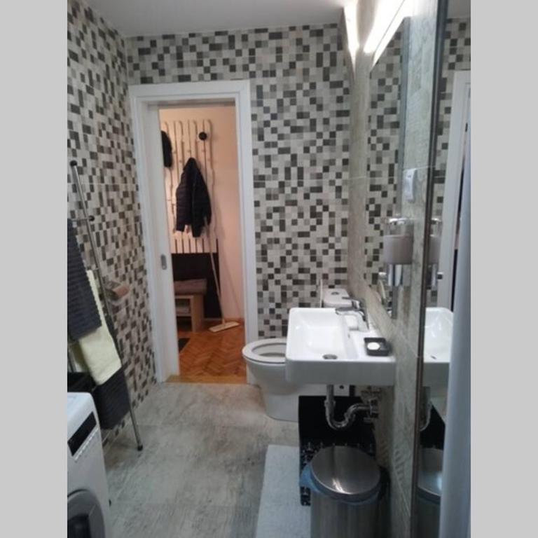 Tašmajdan's Charming - Three-Bedroom Apartment - 4