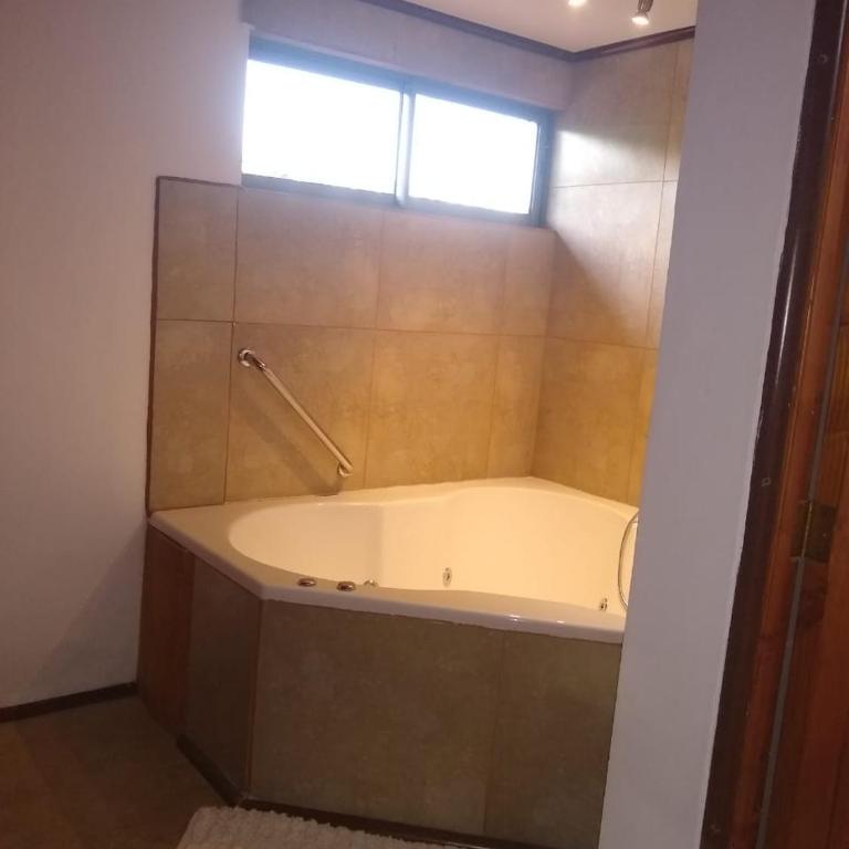 Willy's Country Club Cauquenes - Suite Deluxe con bañera de hidromasaje - 7